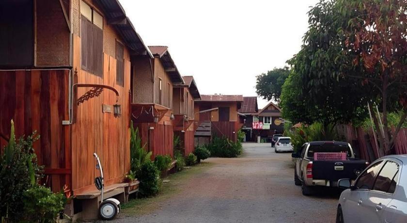 Jidapa Resort Phra Nakhon Si Ayutthaya Exterior foto