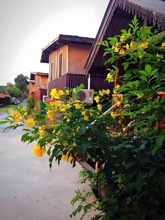 Jidapa Resort Phra Nakhon Si Ayutthaya Exterior foto